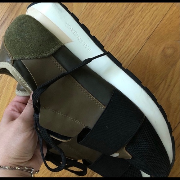 BALENCIAGA Trainers 💯 Authentic - Picture 4 of 8